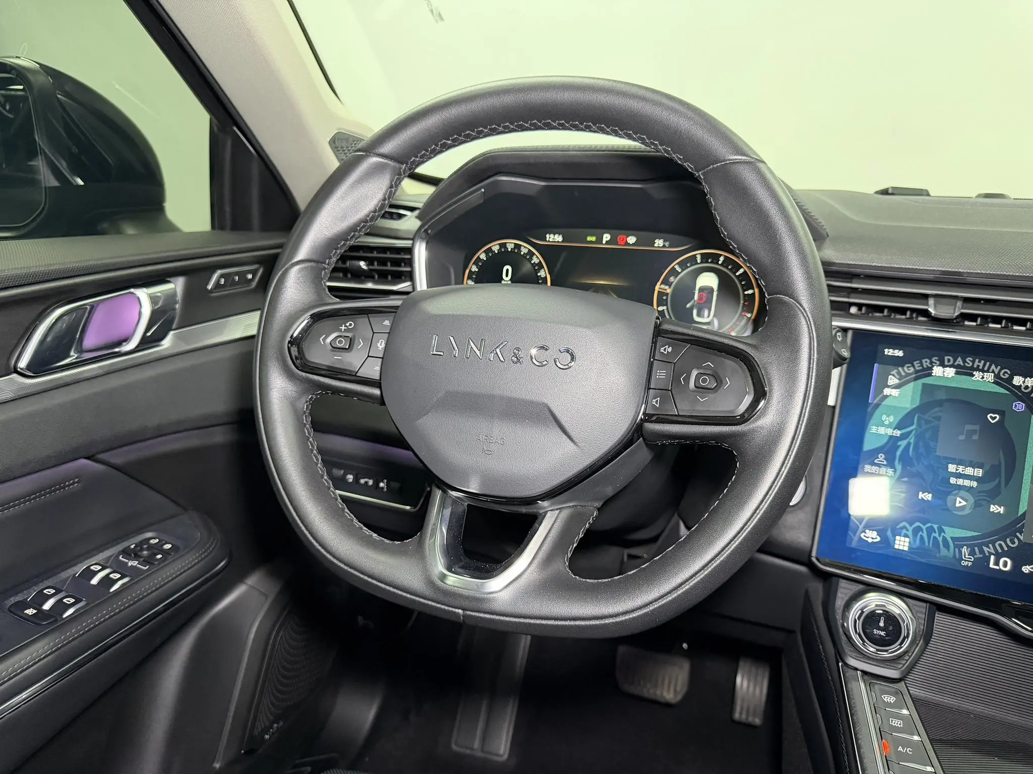 LYNK & CO Lynk 01 2.0TD two-wheel drive Pro
