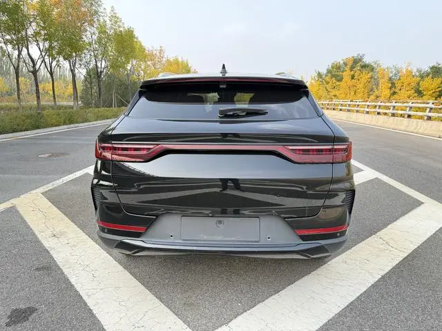 BYD Song PLUS DM DM-i 100KM four-wheel drive flagship PLUS
