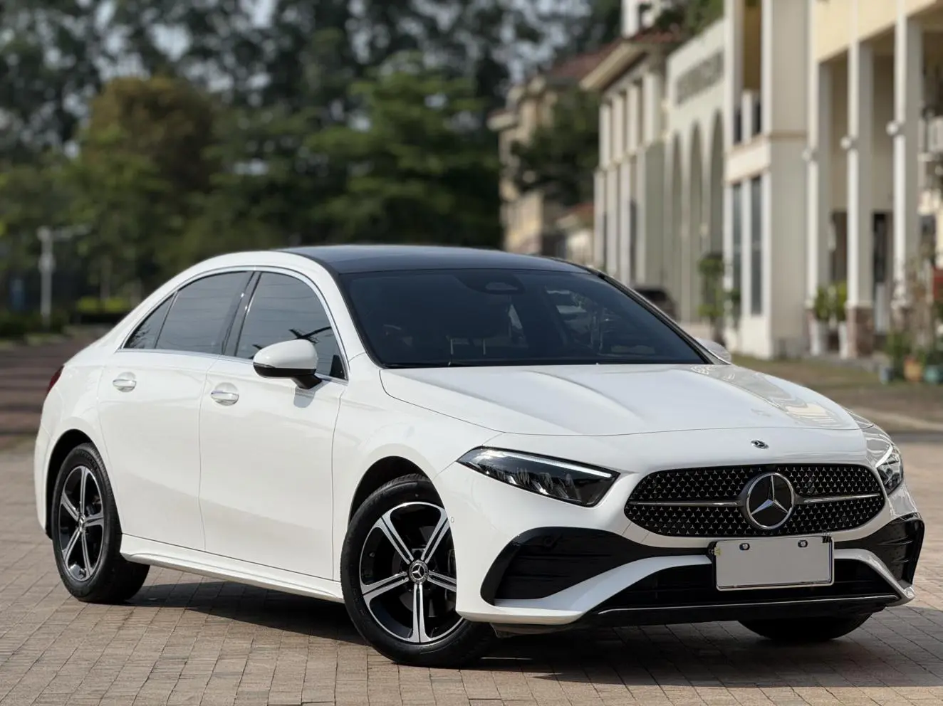Mercedes-Benz Mercedes-Benz A-class Facelift A 200 L fashion version