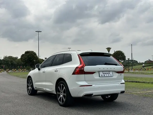 Volvo Volvo XC60 PHEV T8 E-drive Hybrid Zhizun Deluxe Edition Country V