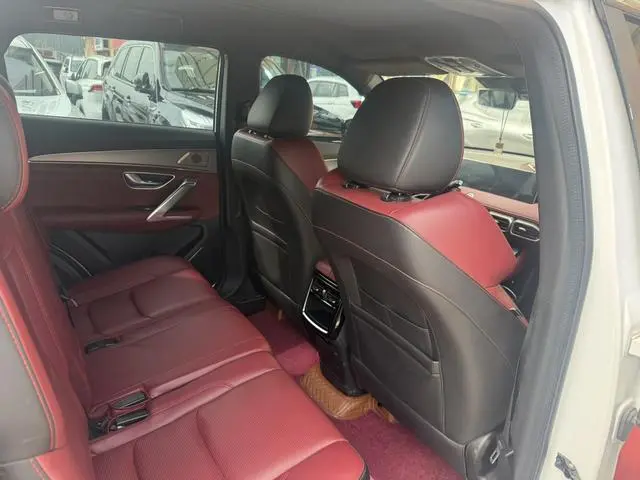 Chery Jetour Jietu X70 PLUS Self-improvement version 1.5T DCT self-improvement PRO 7 seats