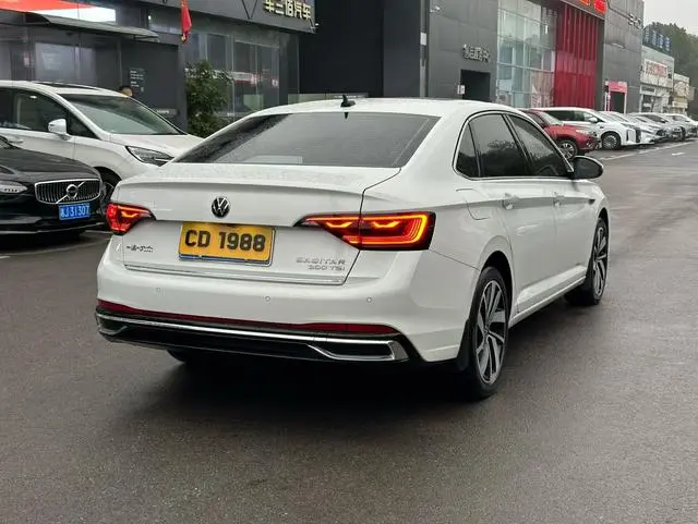 Volkswagen Sagitar 300TSI DSG Excellent Edition
