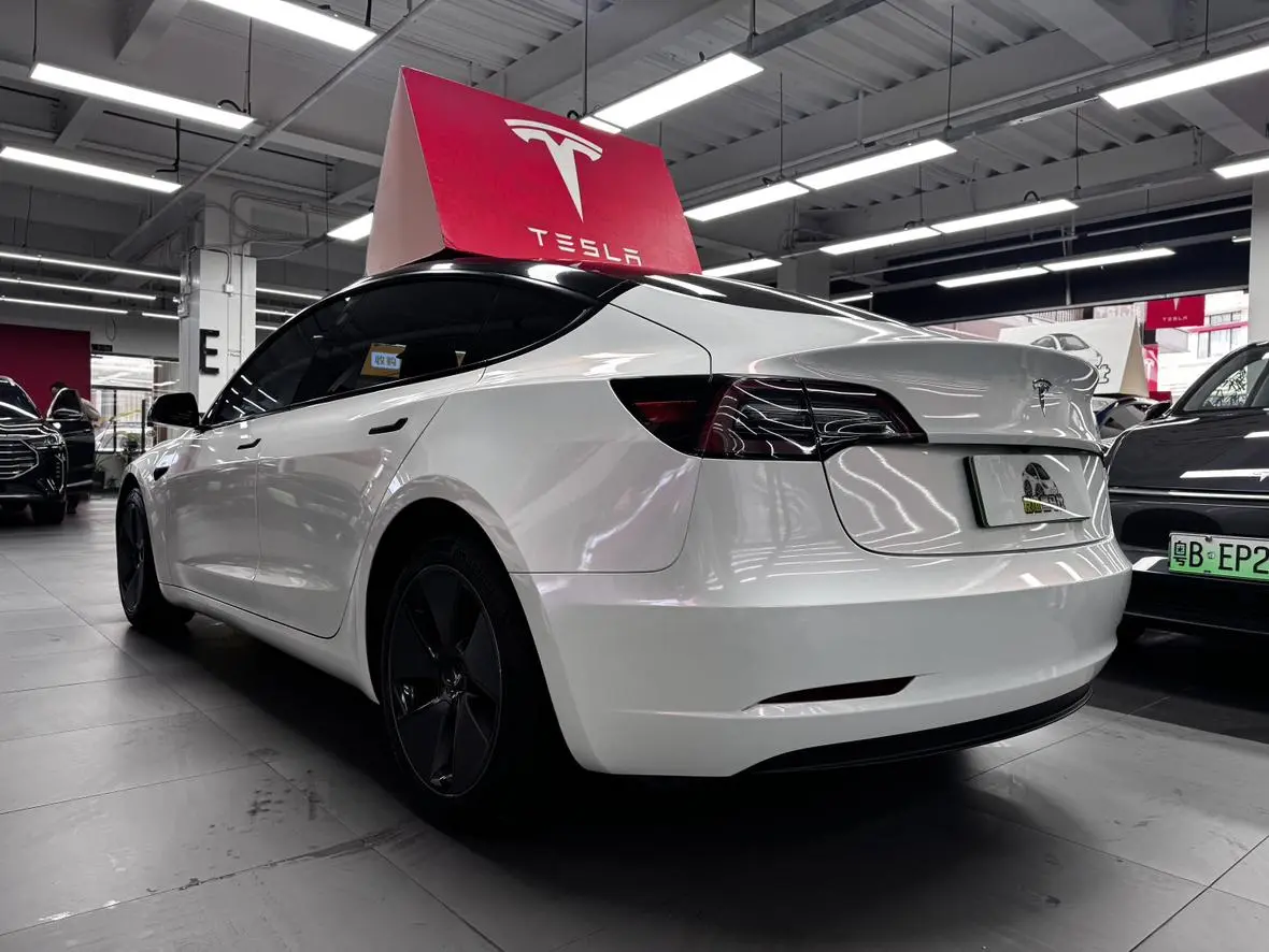 Tesla Model 3 Rear-wheel drive version