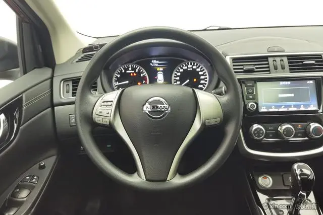 Nissan TIIDA 1.6L CVT Smart Travel Edition