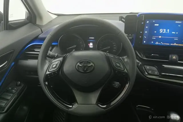 TOYOTA Toyota C-HR 2.0L Deluxe Edition