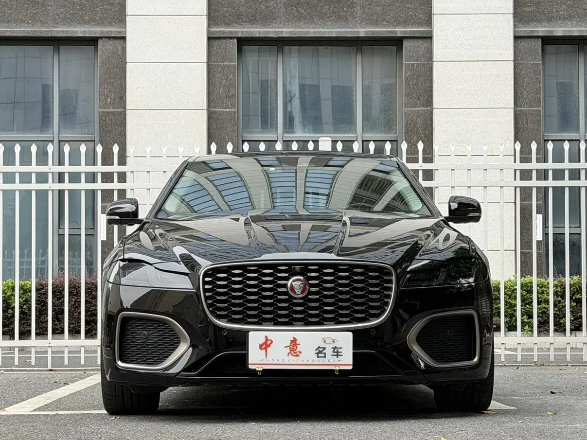 Jaguar Jaguar XFL 2.0T P250 two-wheel drive exclusive luxury gilt version