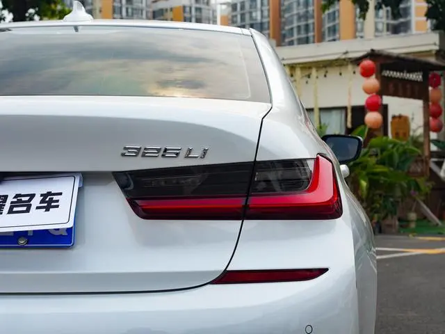 BMW BMW 3 Series 325Li M sports suit