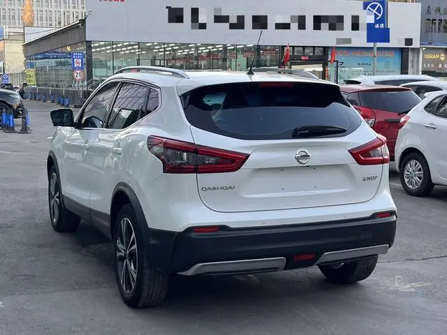 Nissan Qashqai 2.0L XV Prem.Deluxe Edition