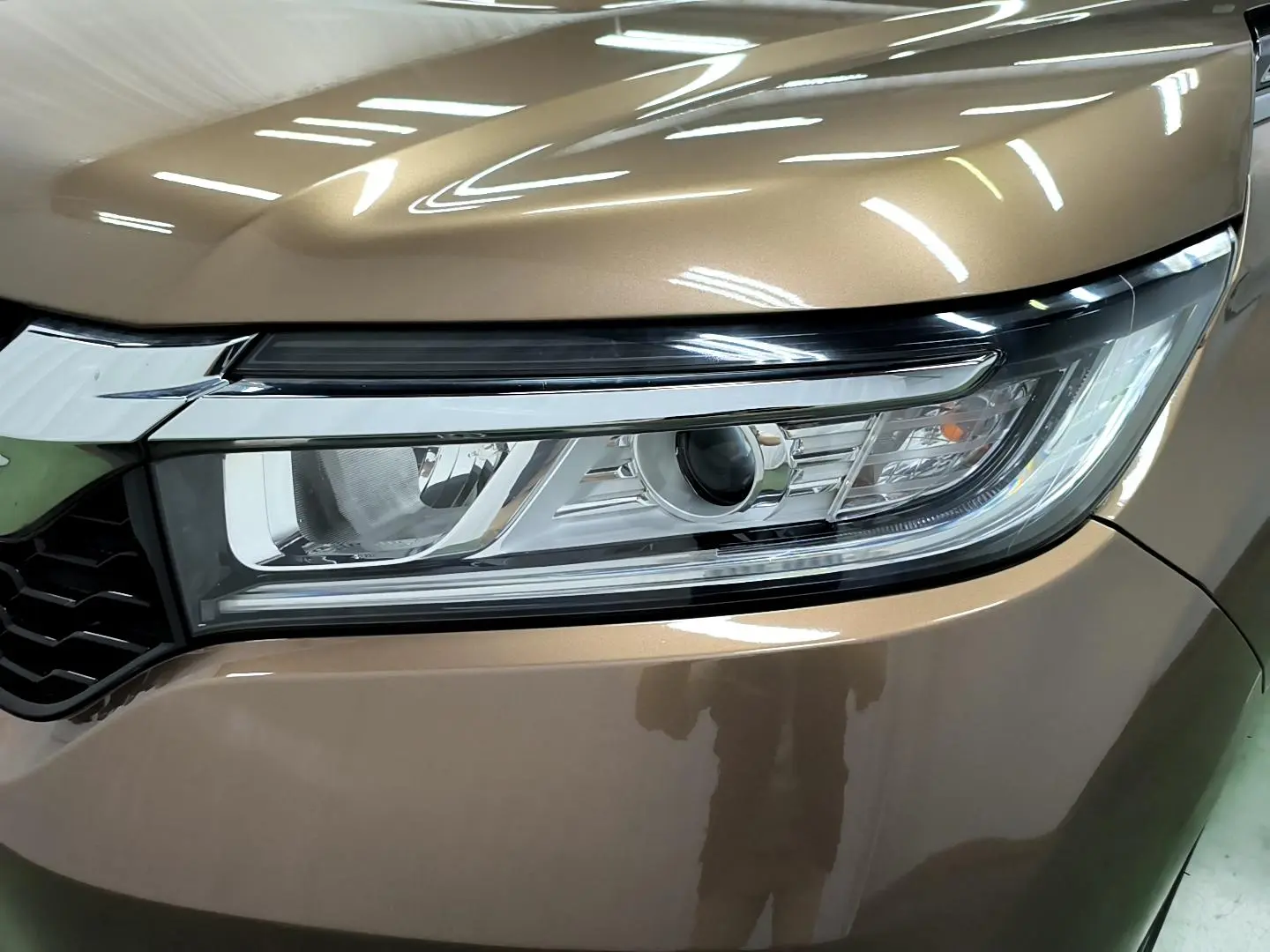 Honda Crown Road 240TURBO two-wheel drive Comfort edition