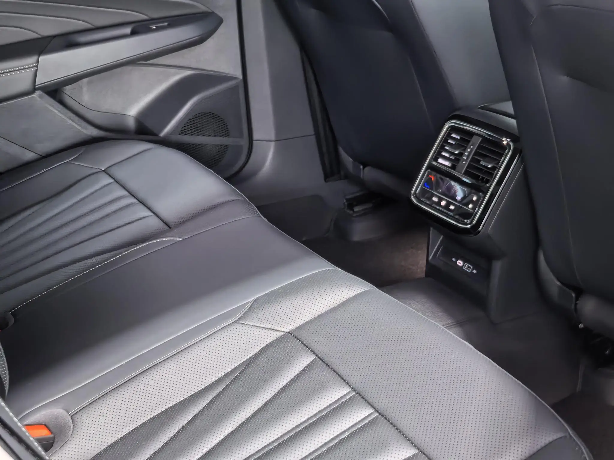 Volkswagen Passat Outstanding 330TSI Starry Sky Elite Edition