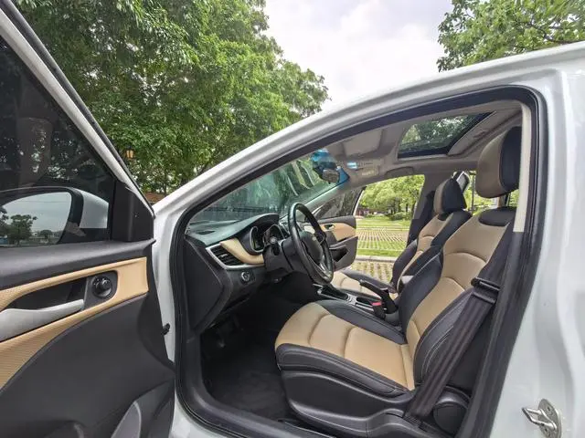 Chevrolet Cruze 320 automatic Enjoy Skylight version