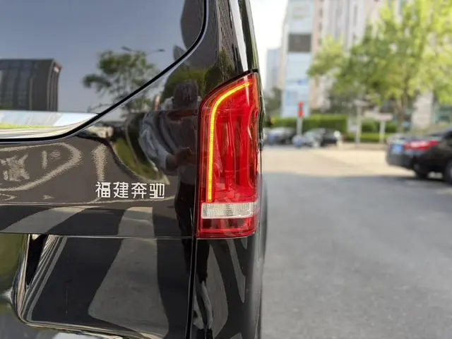 Mercedes-Benz Mercedes-Benz V-class V 260 Pilot Edition