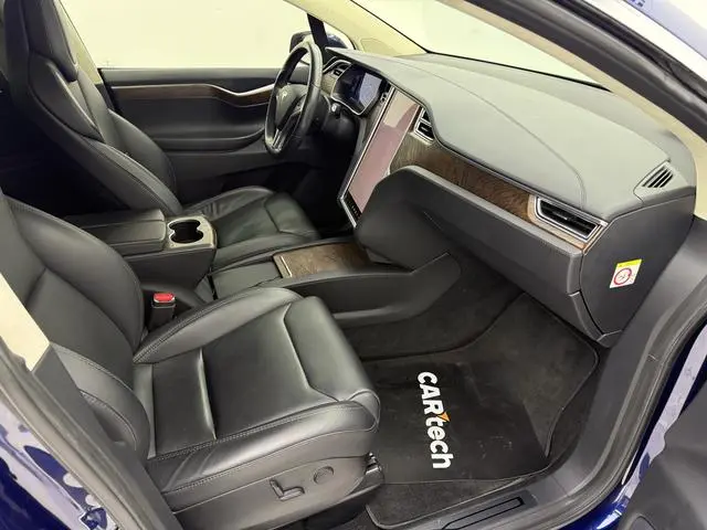 Tesla Model X 100D long battery life version