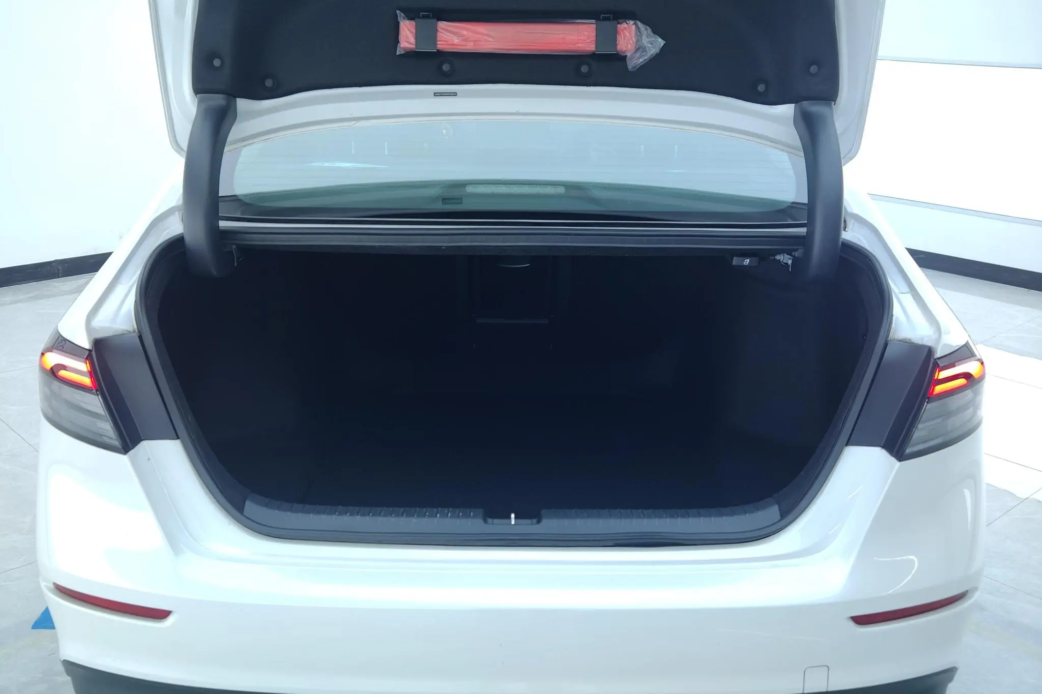 Honda Accord Rui*T Dynamic 260TURBO Deluxe Edition