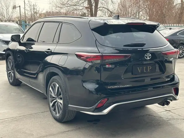 TOYOTA Crown Lufang Smart electric hybrid dual engine 2.5L E-CVT four-wheel drive Premium Edition
