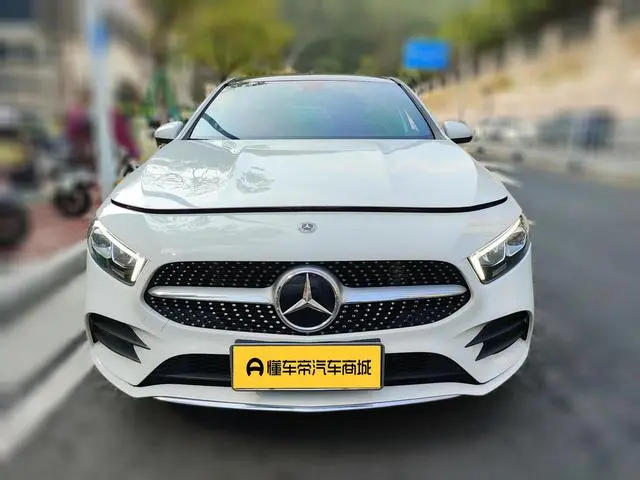 Mercedes-Benz Mercedes-Benz A-class Second facelift A 200 L sports sedan fashion version