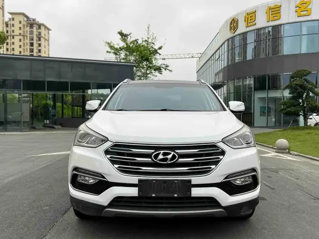 Hyundai Shengda 2.4L automatic two-wheel drive intelligent 5-seater