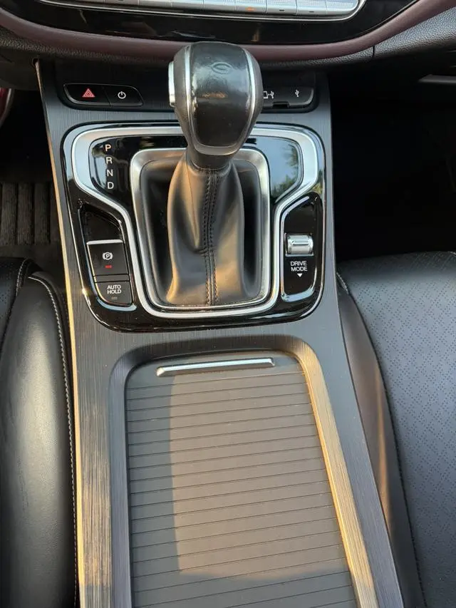 GAC Trumpchi M6 Pro 270T AT Deluxe Edition