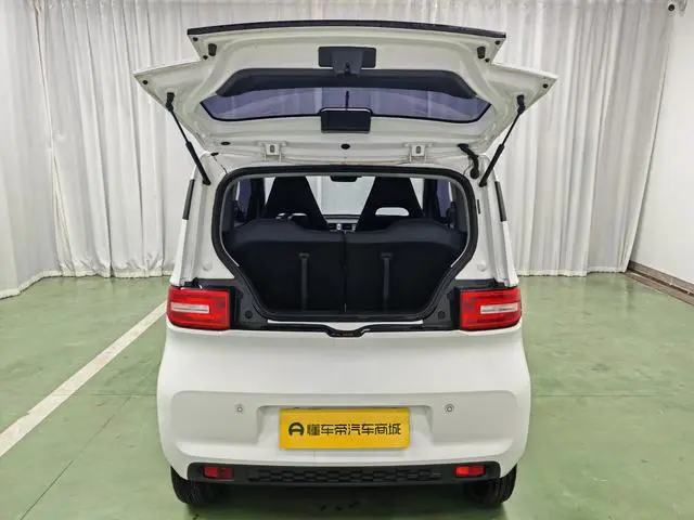 Wuling Wuling Hongguang MINIEV Free lithium iron phosphate