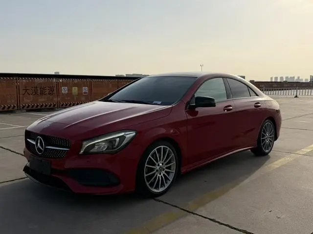 Mercedes-Benz Mercedes-Benz CLA CLA 220 4MATIC