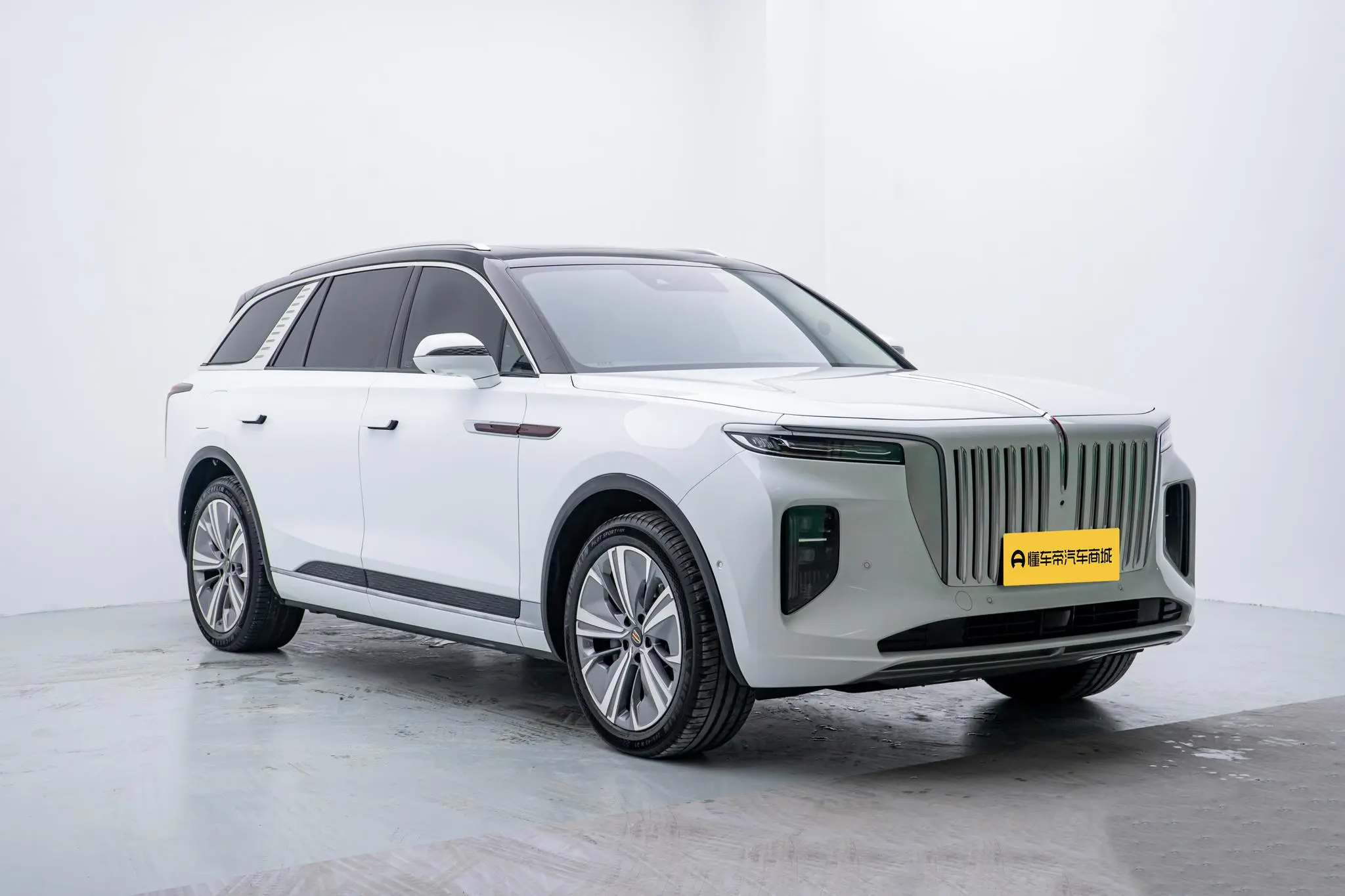 Hongqi Hongqi E-HS9 Facelifted 690km flag enjoy edition six-seater