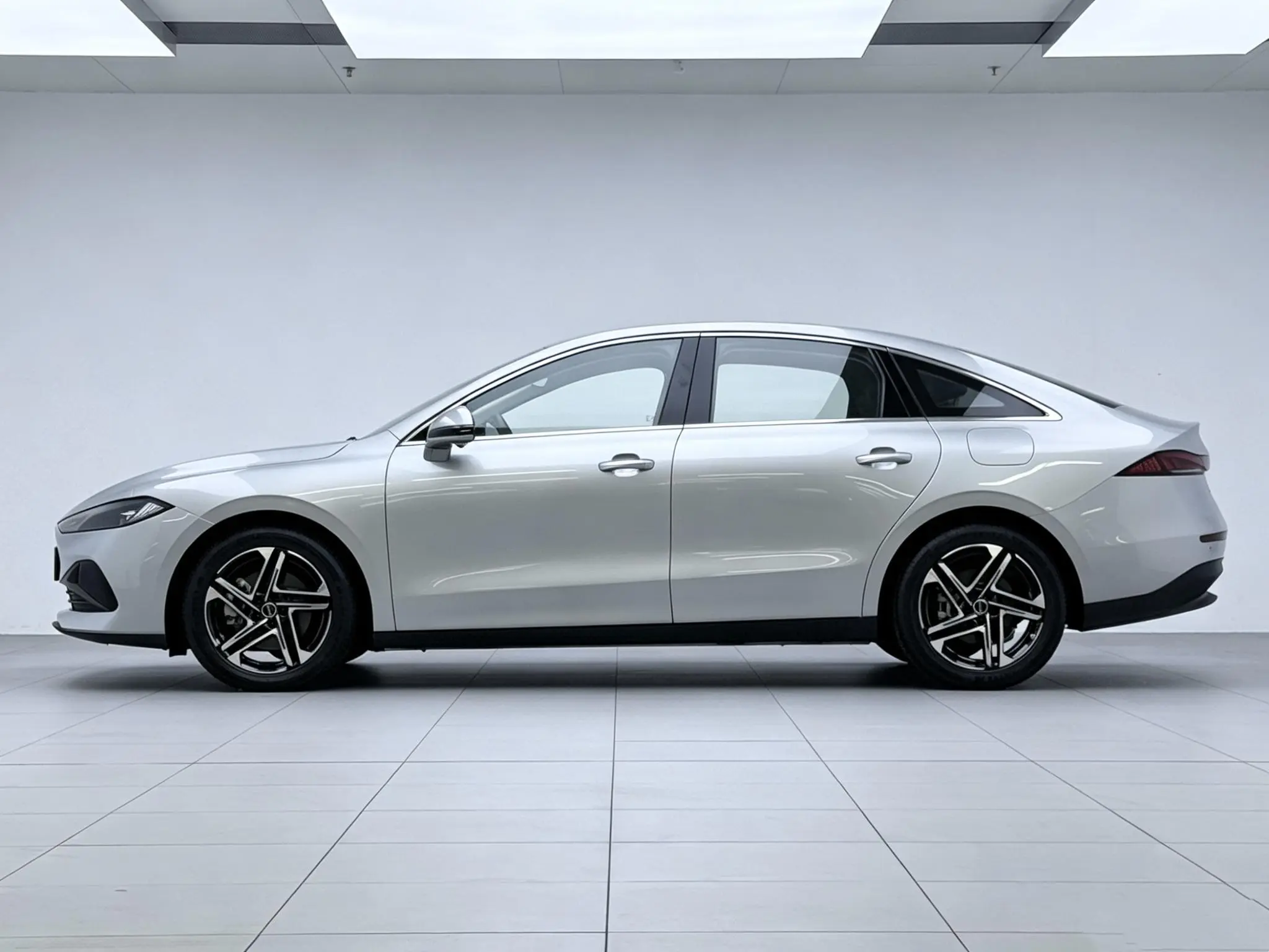 Roewe Roewe D7 DMH 125 Ultimate Edition