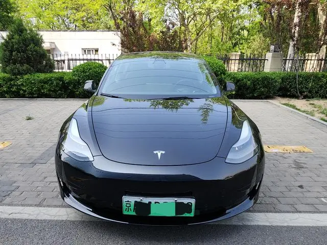 Tesla Model 3 Upgraded version of standard battery life rear drive