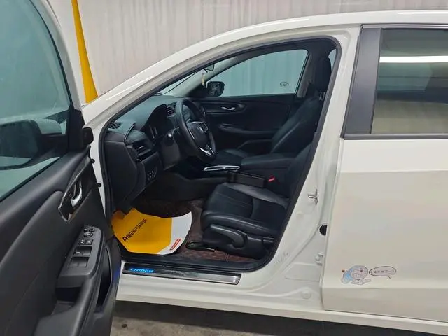 Honda Lingpai Rui*Hybrid 1.5L Leading Version
