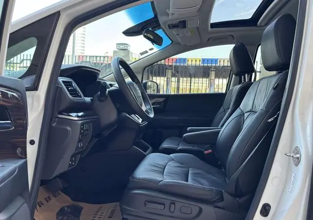 Honda Odyssey 2.0L Rui*Zhixiang Edition