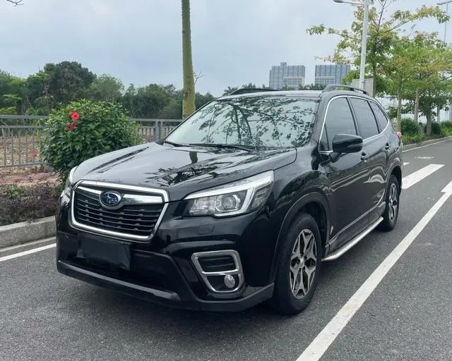 Subaru FORESTER Forester 2.0i Deluxe Edition EyeSight