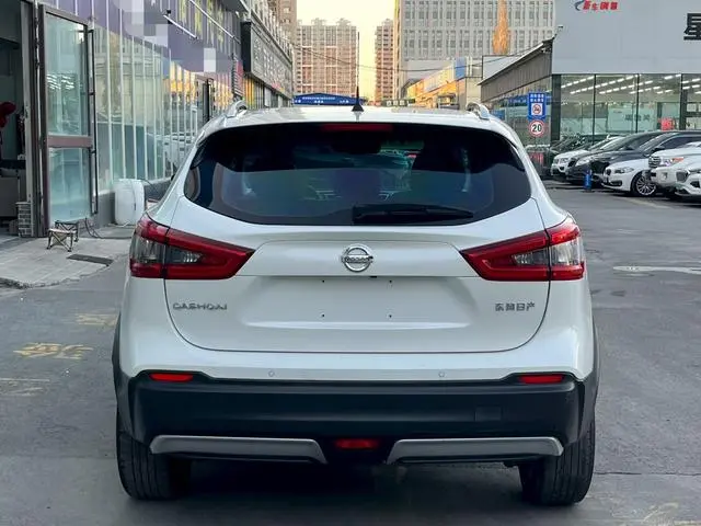 Nissan Qashqai 2.0L XV Prem.Deluxe Edition