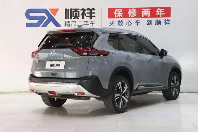 Nissan Qijun VC-Turbo 300 CVT 4WD Extreme Edition