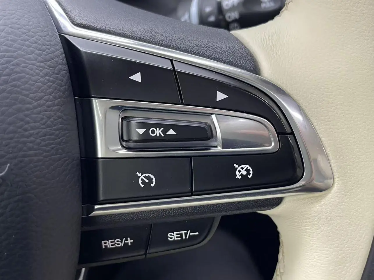 GAC Trumpchi M8 Master Series 390T four-seater Glory Edition