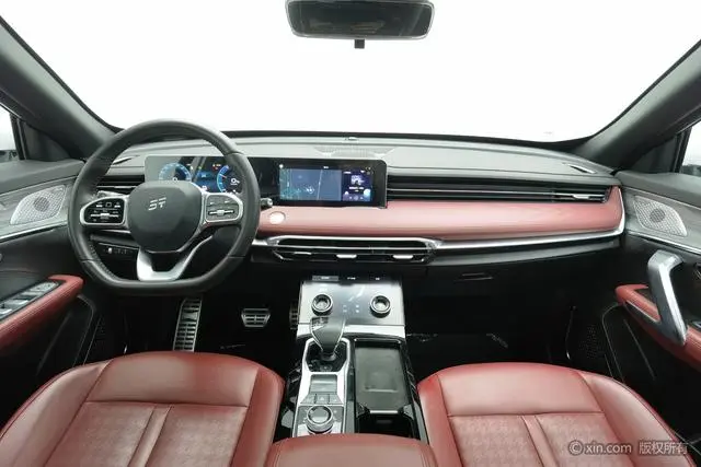 Chery Jetour Jietu X70 C-DM 1.5TD DHT Voyage EDITION PRO