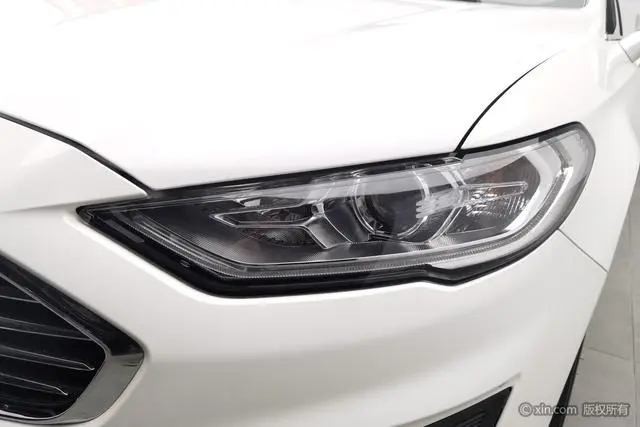 Ford Mondeo EcoBoost 180 fashion type