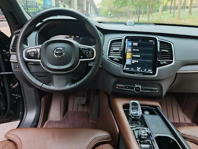 Volvo Volvo XC90 PHEV E-drive hybrid T8 Zhizun Deluxe Edition 7 Seats