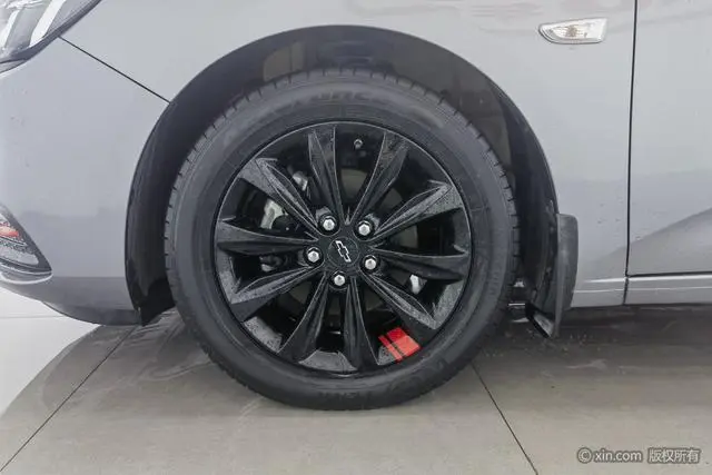 Chevrolet Cruze Redline 320T dual clutch Refreshing Version