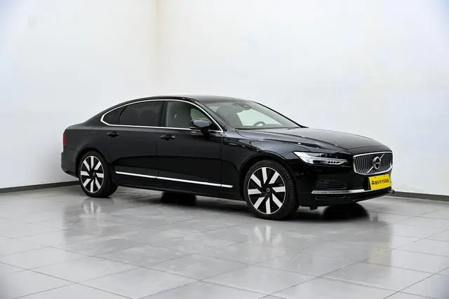 Volvo Volvo S90 PHEV T8 four-wheel drive long battery life Zhiya Deluxe Edition