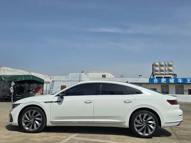 Volkswagen Volkswagen CC 380TSI eye-catching version