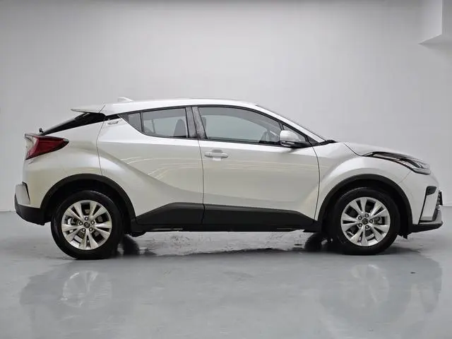 TOYOTA IZOA 2.0L Yixiang Edition