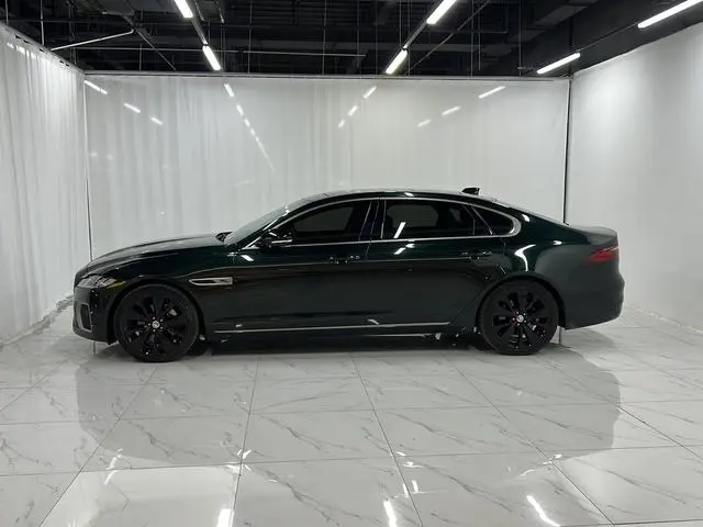 Jaguar Jaguar XFL 2.0T P250 two-wheel drive exclusive luxury gilt version