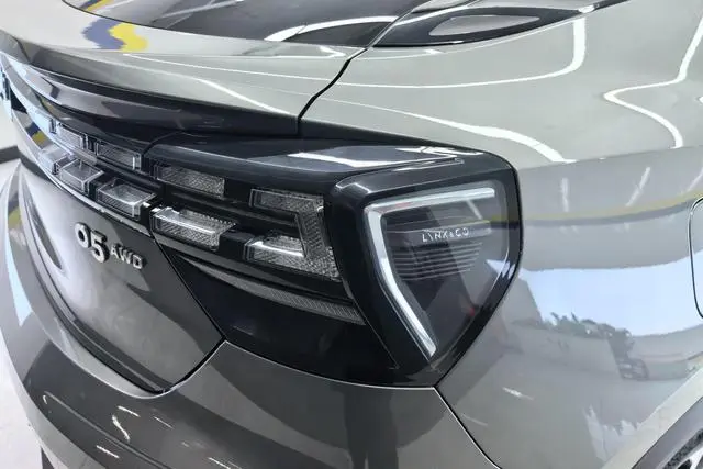 LYNK & CO Lynk 05 2.0TD four-wheel drive Halo