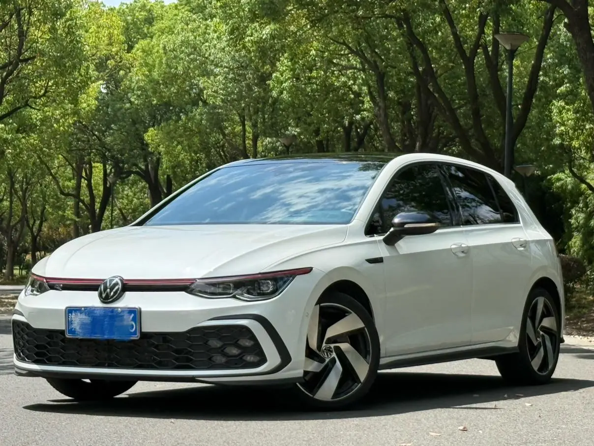 Volkswagen Golf GTI 380TSI DSG GTI