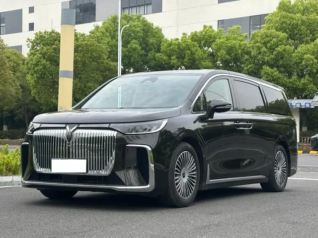VOYAH Lantu Dreamer PHEV Four-wheel drive flagship Kunpeng Edition