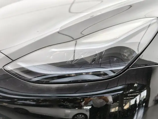 Tesla Model Y Rear-wheel drive version