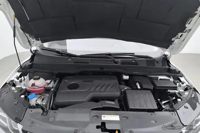 Geely Binyue 240T DCT Hunter