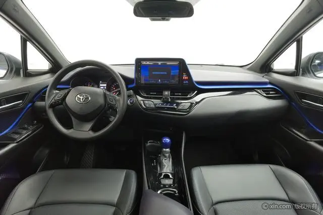 TOYOTA Toyota C-HR 2.0L Leading version