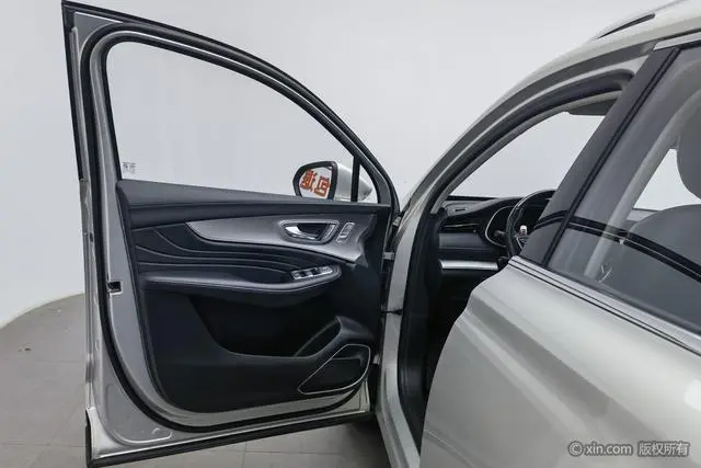 Roewe Roewe RX5 MAX 300TGI Automatic Smart Cockpit Ultimate Edition