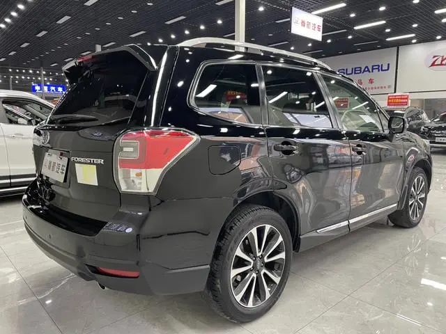 Subaru FORESTER Forester 2.5i Premium Navigation Version