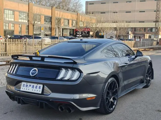 Ford Mustang 2.3T EcoBoost